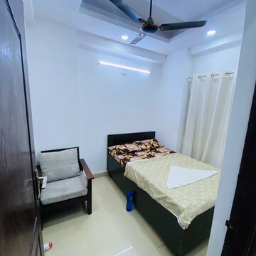 Study Room in 2.5 BHK Apartment at Gardenia Golf City, Noida Central – for Rent