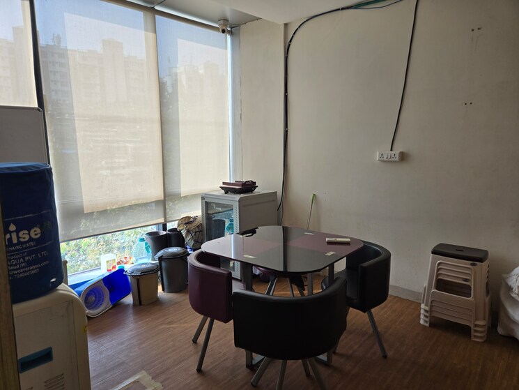 Team Area, garnet-paladium Commercial Office Space 1050 Sq.Ft. In Goregaon East Mumbai 9151791