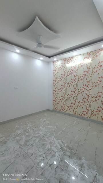 Room in 2 BHK Builder Floor at Govindpuri – for Sale