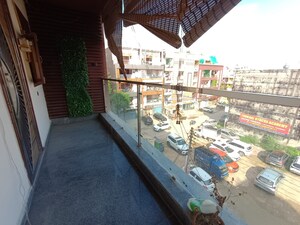 4 BHK Builder Floor For Sale in Vasundhara Sector 5