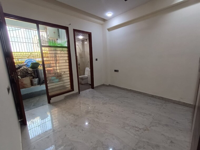  Parking, vasundhara sector 5 4 Bedroom 1700 Sq.Ft. Builder Floor In Vasundhara Sector 5 Ghaziabad 9155022