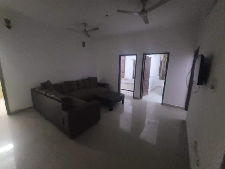 Room, rwa-apartments-sector-50 2.5 Bedroom 1750 Sq.Ft. Builder Floor In Sector 50 Noida 9155028