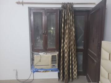 Staircase in 2.5 BHK Builder Floor at RWA Apartments Sector 50, Sector 50 – for Rent