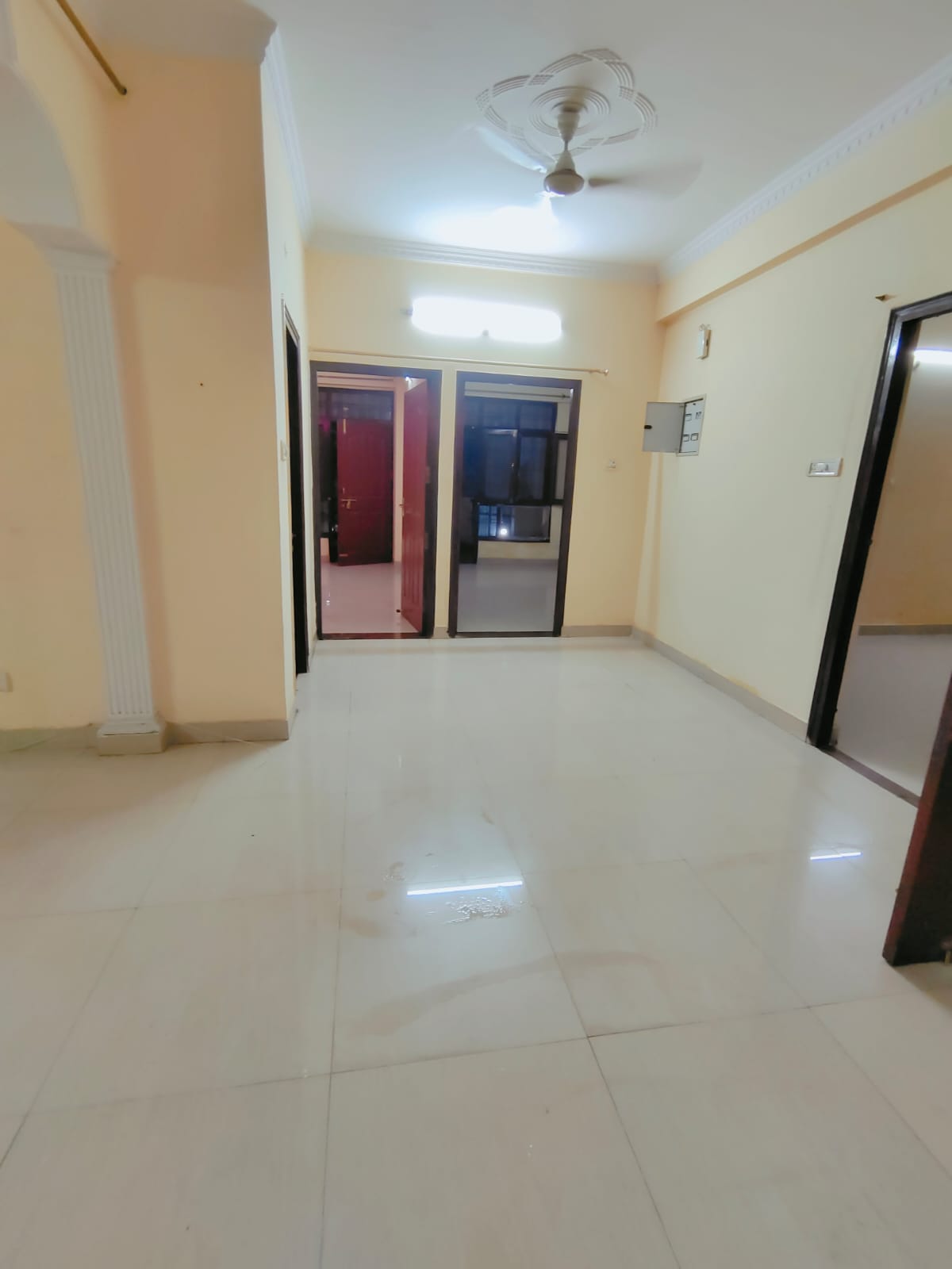 3 BHK + Servant Room Apartment For Rent in Shri Balaji BCC Sapphire