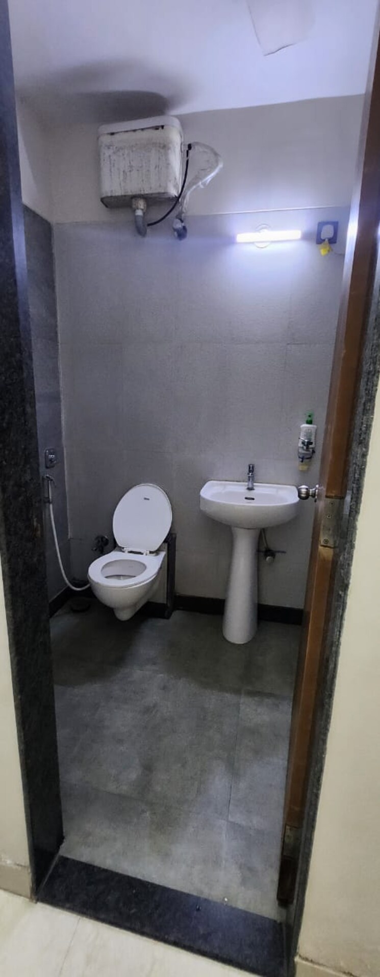 Bathroom, vs-unique 1 Bedroom 550 Sq.Ft. Apartment In Ghodbunder Road Thane 9155106