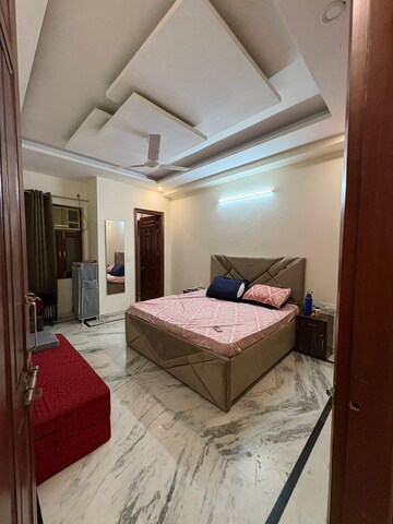 Bedroom in 3 BHK Builder Floor at Sector 57 – for Rent
