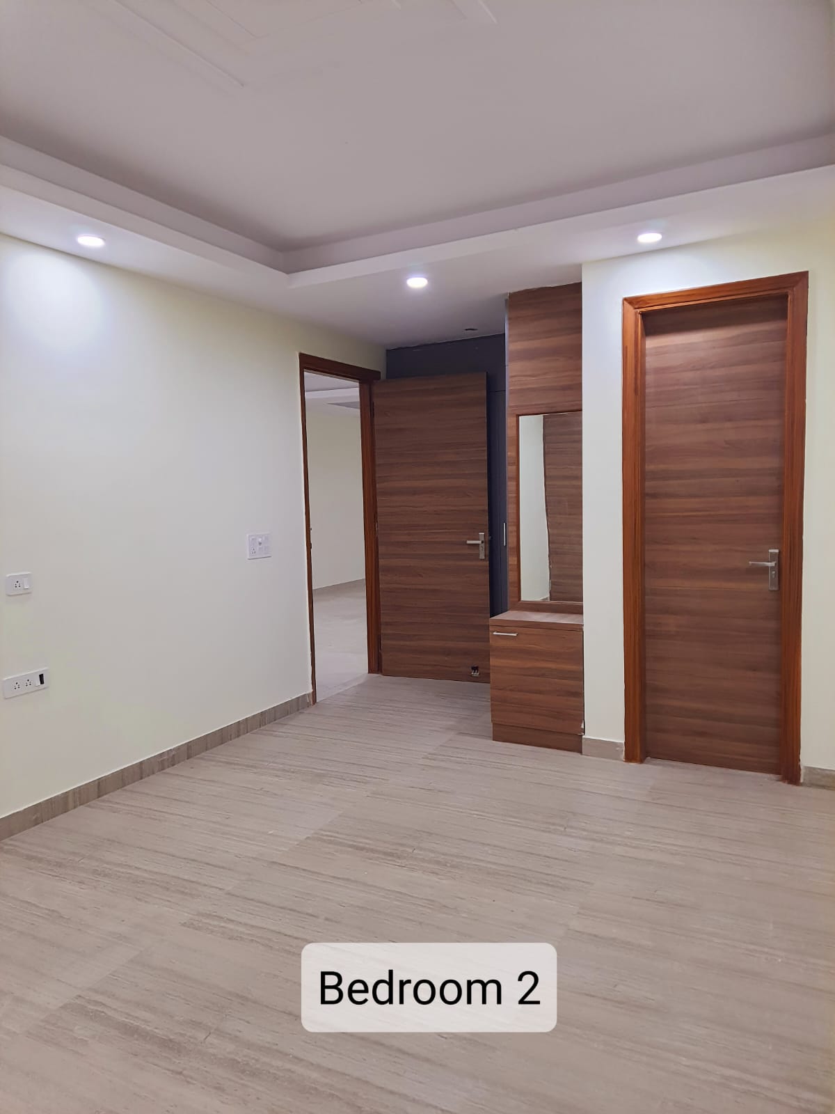 3 BHK + Servant Room Builder Floor For Rent in Sector 27