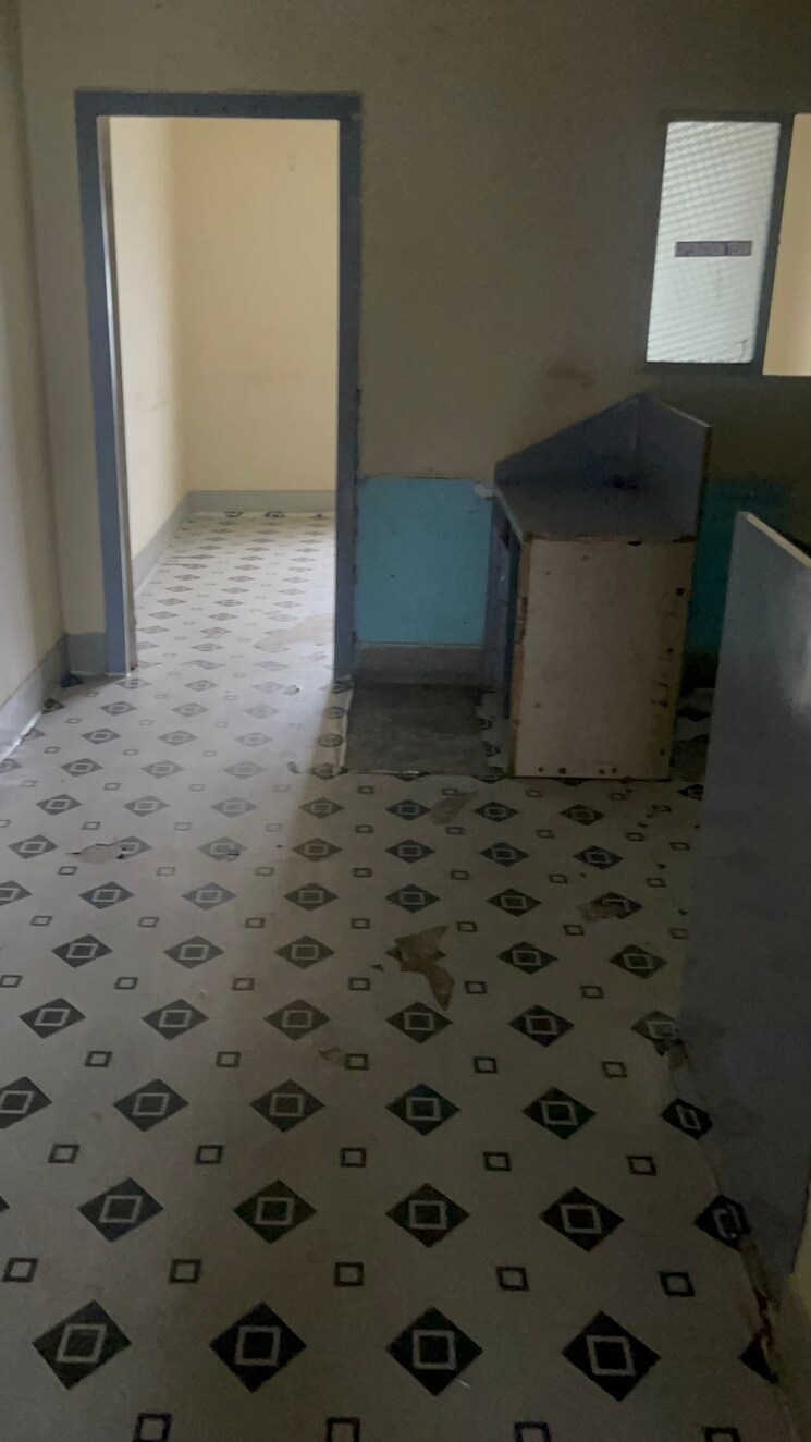 Room, vip road haldiram Commercial Office Space 800 Sq.Ft. In Vip Road Haldiram Kolkata 9155135