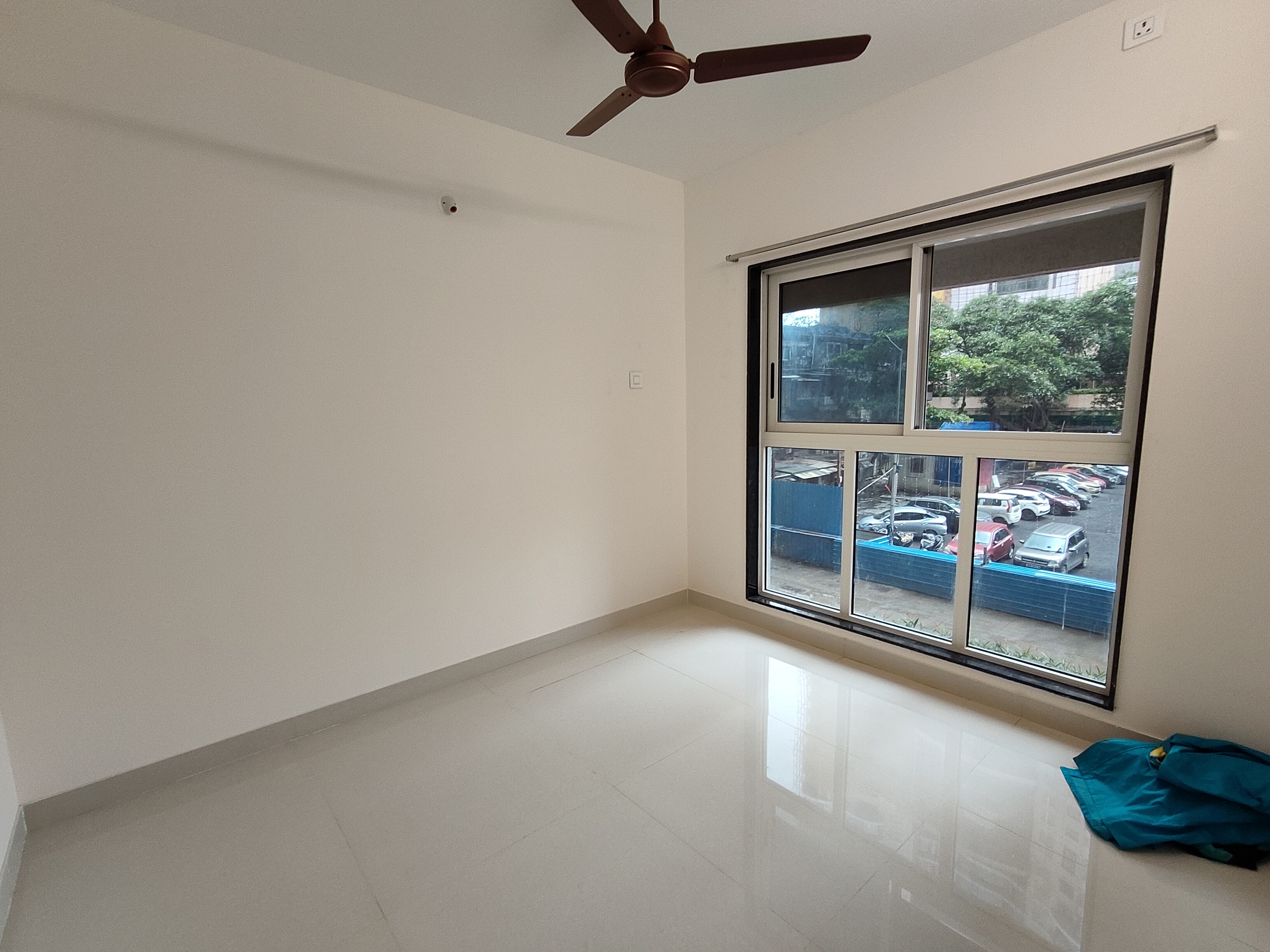 2 BHK Apartment For Rent in Tata Housing Tower Bdd ch