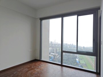 Room in 2 BHK Apartment at Piramal Mahalaxmi, Mahalaxmi – for Rent