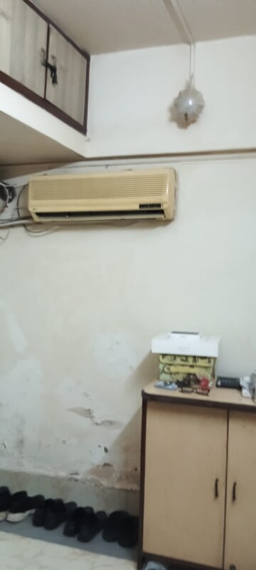 Furnished Amenities in 1 RK Apartment at Panchamrut CHS, Lower Parel – for Rent