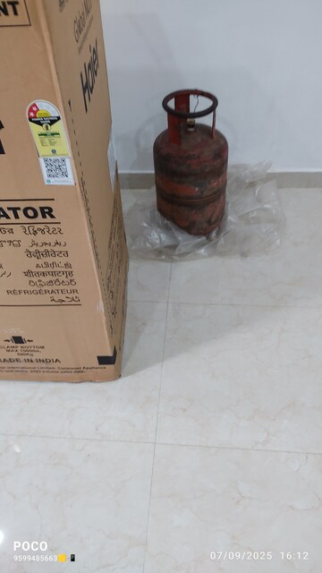 Bathroom in 1 BHK Builder Floor at Mehrauli – for Rent