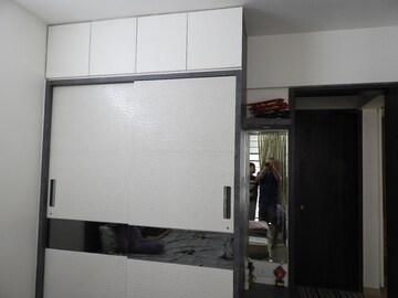 Room in 2 BHK Apartment at Five Star Royal Entrada, Wakad – for Sale