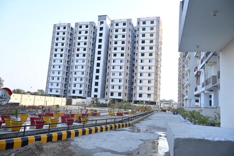 Exterior View, shri-balaji-bcc-greens 2 Bedroom 1020 Sq.Ft. Apartment In Deva Road Lucknow 9155192