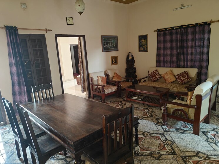 Living Room, gomti nagar 2 Bedroom 1500 Sq.Ft. Builder Floor In Gomti Nagar Lucknow 9155207