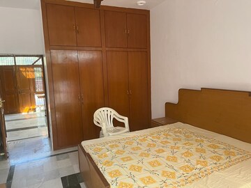 Bedroom in 2 BHK Builder Floor at Viram Khand – for Rent