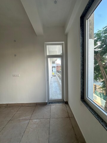 Building Lobby in  Office Space at Mansarovar Extension – for Rent
