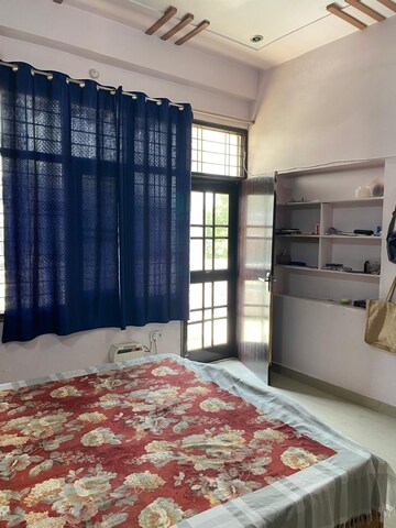 Bedroom in 1.5 BHK Builder Floor at Viram Khand – for Rent