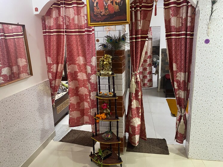 Other, maidan garhi 3 Bedroom 850 Sq.Ft. Builder Floor In Maidan Garhi Delhi 7736743