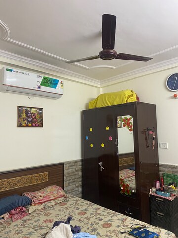 Furnished Amenities in 3 BHK Builder Floor at Maidan Garhi – for Sale