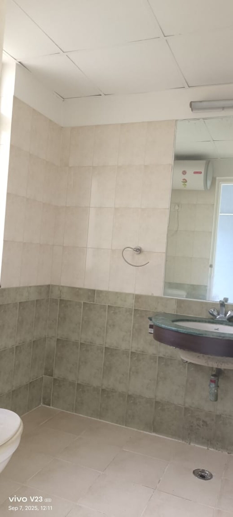 Bathroom, bestech-park-view-city-2 3 Bedroom 1859 Sq.Ft. Apartment In Sector 49 Gurgaon 9155223