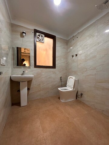 Bathroom in 3 BHK Builder Floor at Palm Residency Chhatarpur, Chattarpur – for Rent