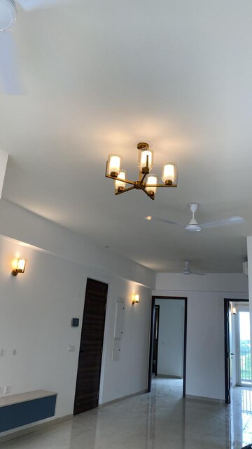 Bathroom in 3 BHK Builder Floor at Smart World Orchard, Sector 61 – for Rent