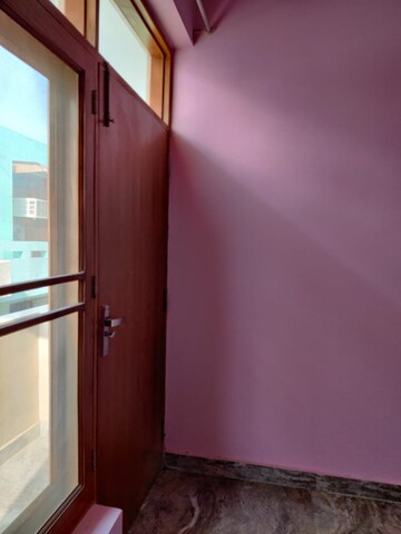 Furnished Amenities in 2.5 BHK Builder Floor at Sector 23 – for Rent