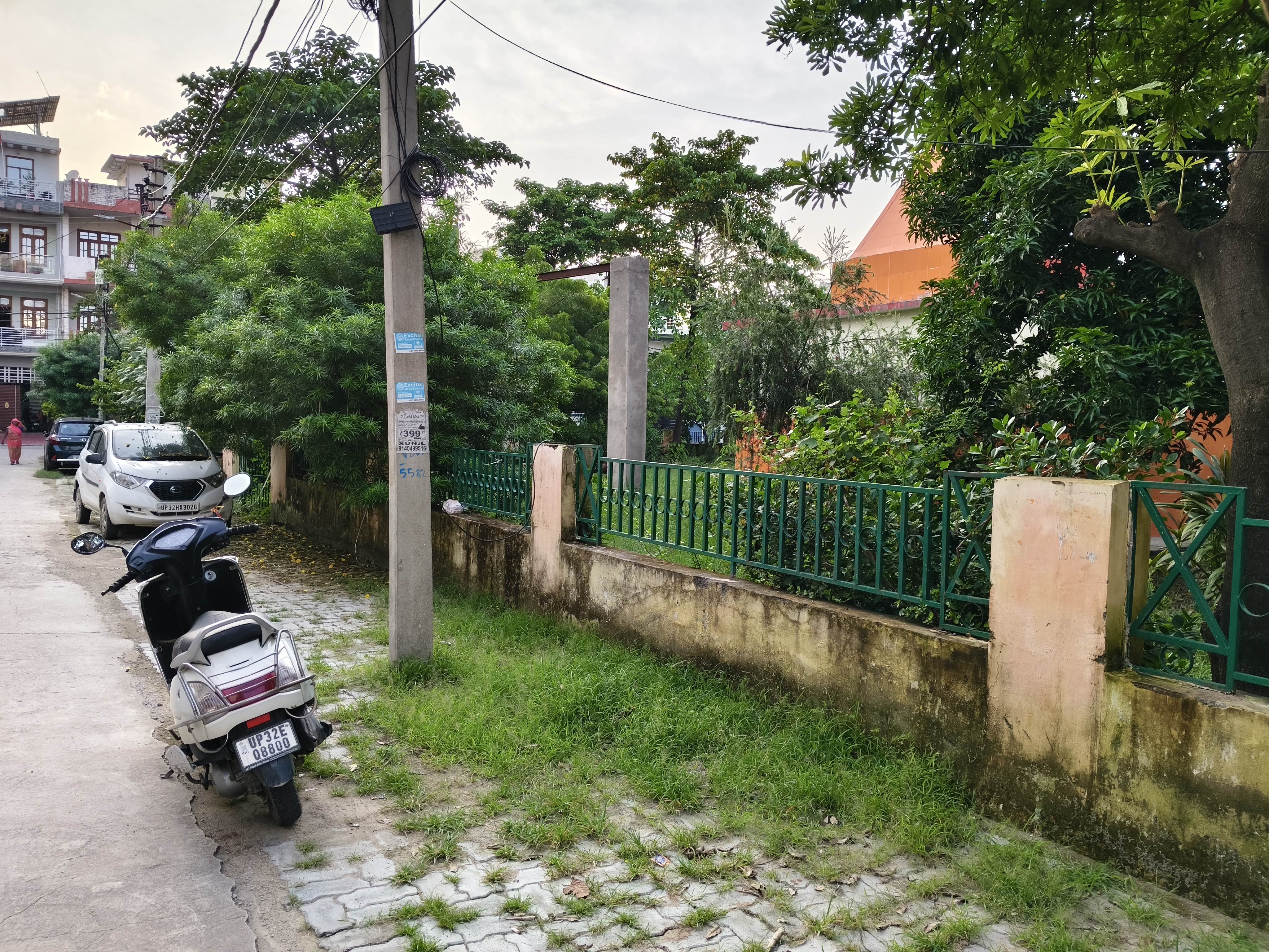 Plot For Sale in Ratan Khand 