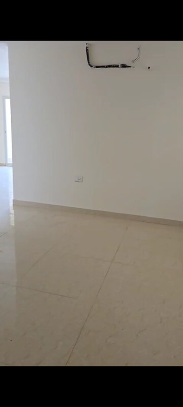 Room in 3 BHK Apartment at Aurobindo The Regent, Kondapur – for Sale