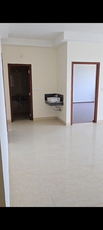 Room in 3 BHK Apartment at Aurobindo The Regent, Kondapur – for Sale