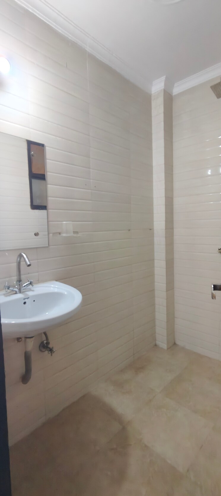 Bathroom, chattarpur 2 Bedroom 900 Sq.Ft. Builder Floor In Chattarpur Delhi 9155290
