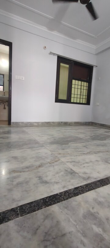 2 BHK Builder Floor For Rent in Chattarpur