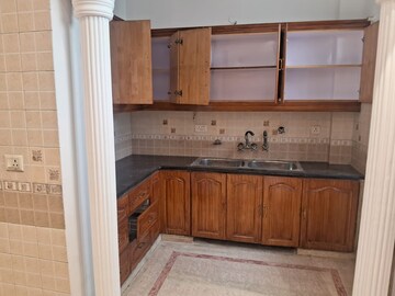 Kitchen in 3.5 BHK Independent House at Sector 30 – for Rent