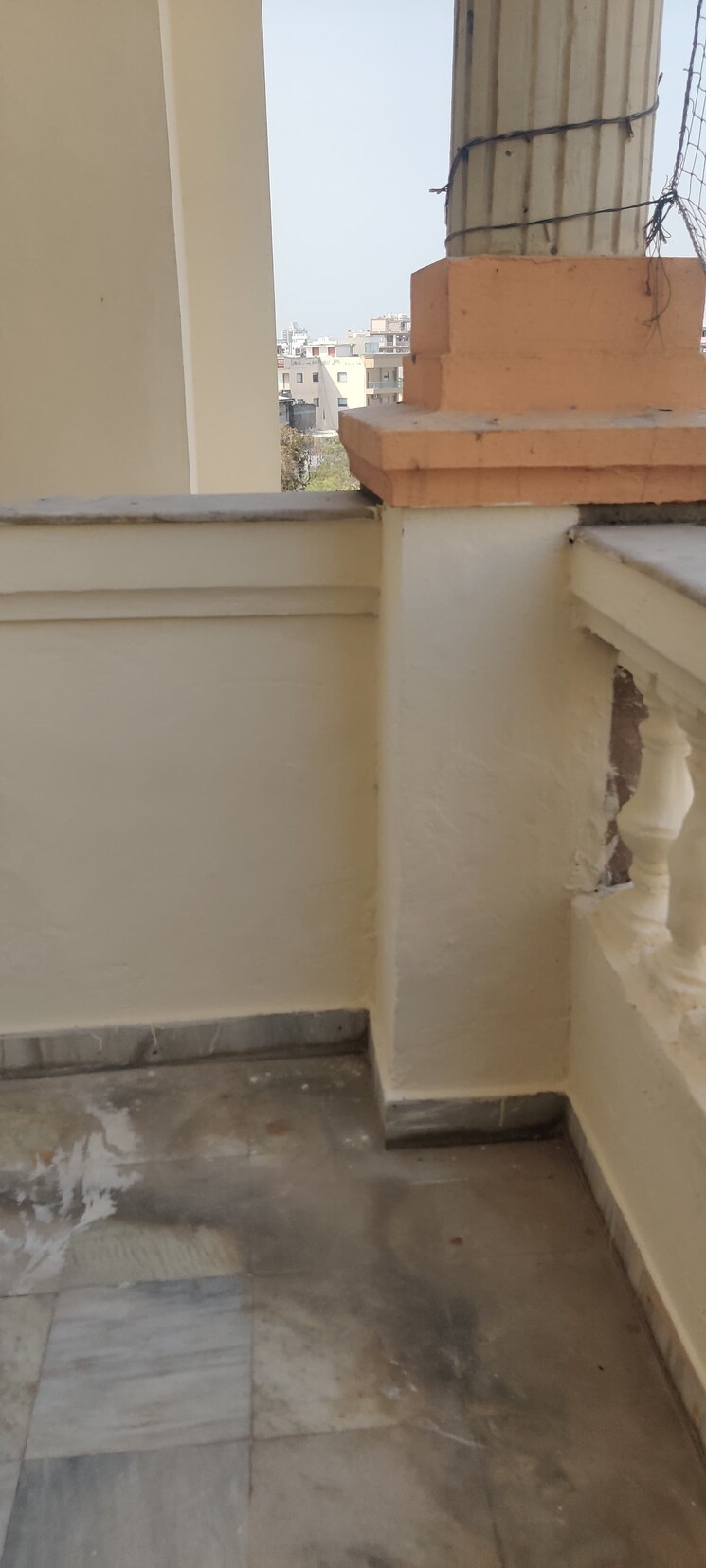 Other, stellar-kings-court 3.5 Bedroom 1704 Sq.Ft. Apartment In Sector 50 Noida 9155296