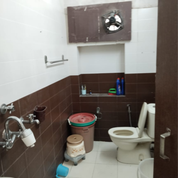 Bathroom in 1 BHK Builder Floor at Saket – for Rent
