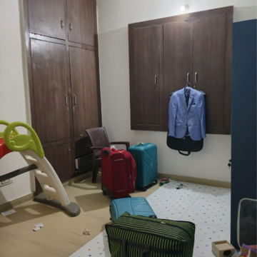 Room in 1 BHK Builder Floor at Saket – for Rent