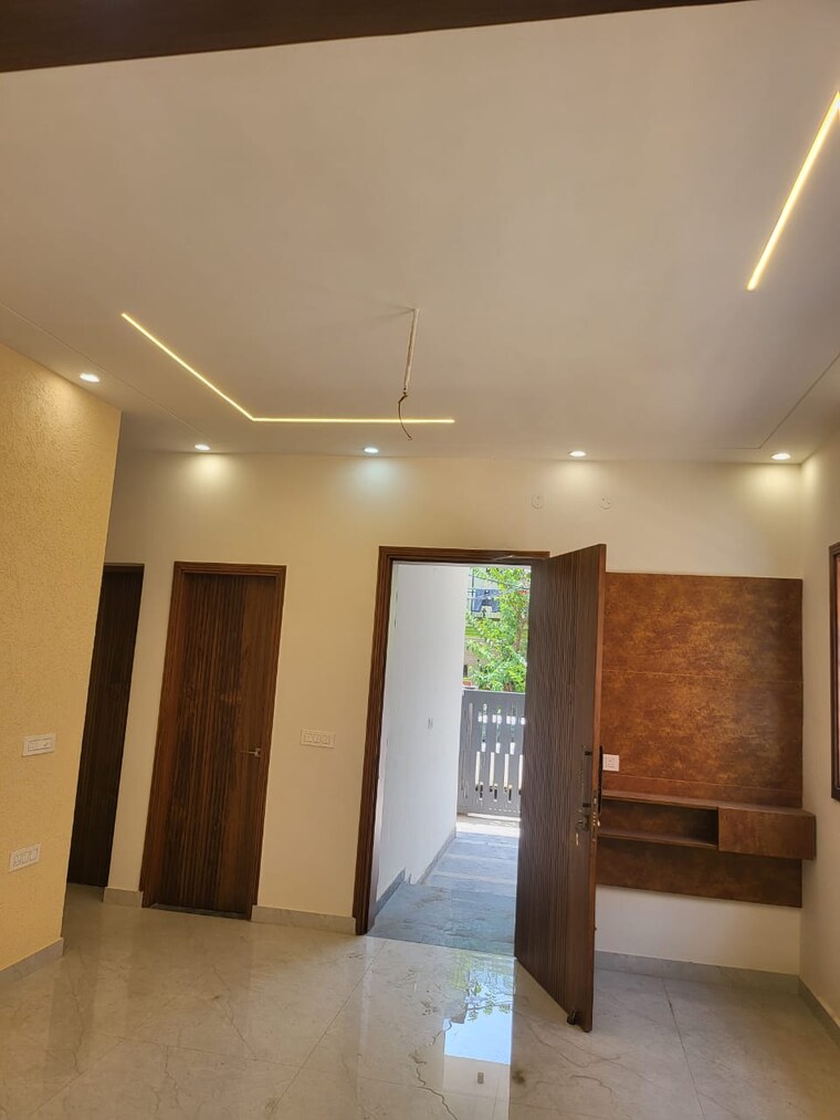 Room, patiala road 3 Bedroom 1150 Sq.Ft. Builder Floor In Patiala Road Zirakpur 9155423