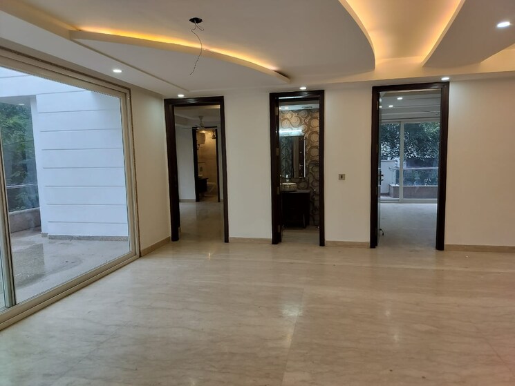 Room, east-of-kailash-block-b-rwa 4 Bedroom 3600 Sq.Ft. Apartment In East Of Kailash Delhi 9155440