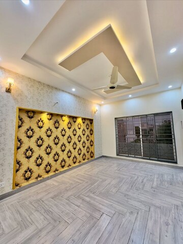 2 BHK Apartment For Rent in Navjeevan Society, Chembur