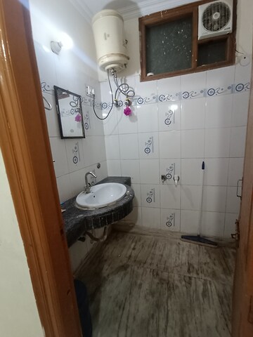 Bathroom in 2.5 BHK Builder Floor at Govindpuri – for Sale