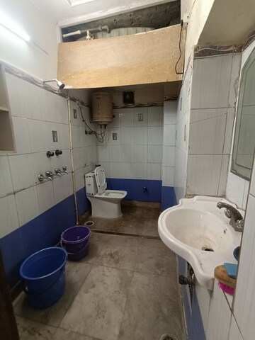 Attached Bathroom in 2.5 BHK Independent House at Govindpuri – for Sale