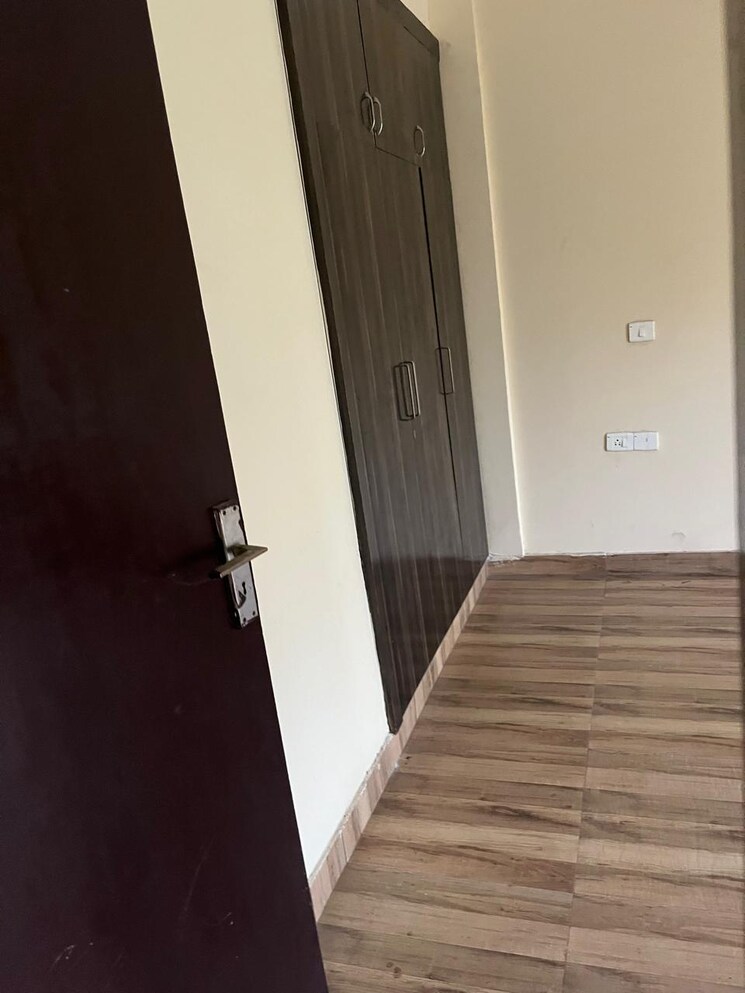 undefined, gardenia-gateway 3 Bedroom 1700 Sq.Ft. Apartment In Sector 75 Noida 9155481