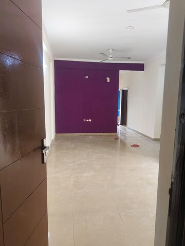 Room in 3 BHK Apartment at Gardenia Gateway, Sector 75 – for Rent