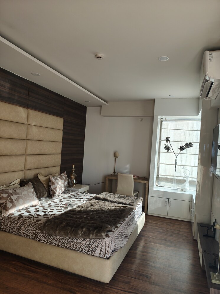 Bedroom, rishita-manhattan 5 Bedroom 2650 Sq.Ft. Apartment In Gomti Nagar Lucknow 9155497