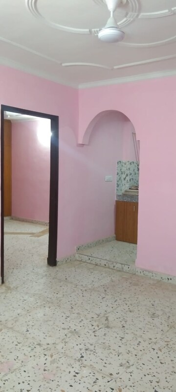 Room in 1 BHK Builder Floor at Kishangarh – for Rent