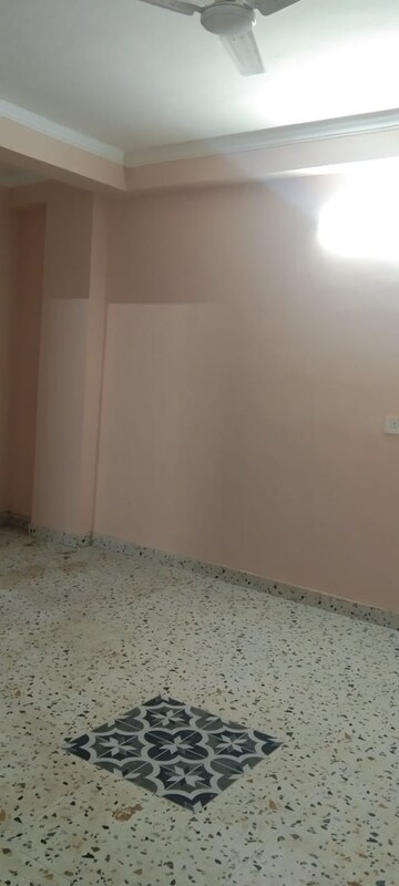 Room in 1 BHK Builder Floor at Kishangarh – for Rent
