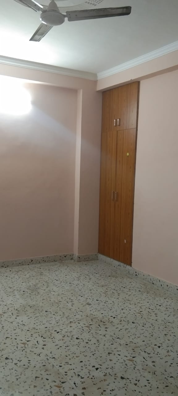 1 BHK Builder Floor For Rent in Kishangarh Car Market 