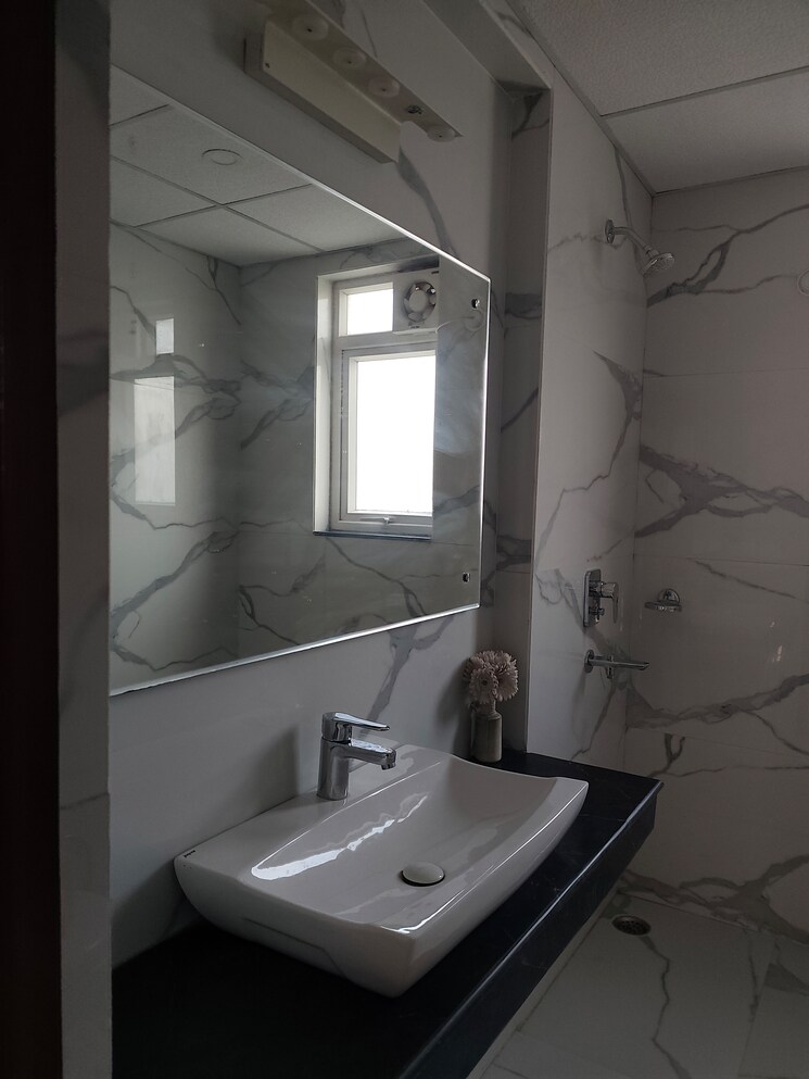 Bathroom, rishita-manhattan 5 Bedroom 2640 Sq.Ft. Apartment In Gomti Nagar Lucknow 9155512