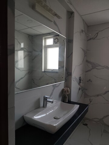 Bathroom in 5 BHK Apartment at Rishita Manhattan, Gomti Nagar – for Rent